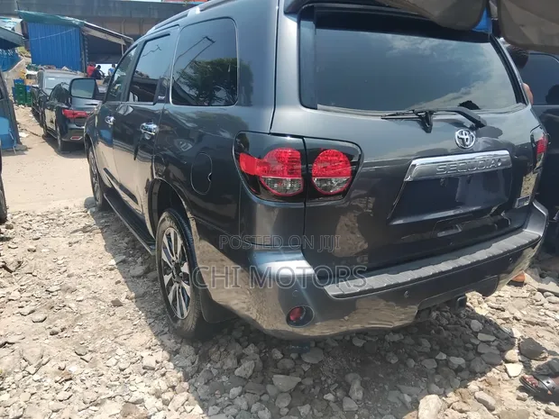 Toyota Sequoia Platinum SUV 2017 - An Sauya Ta zuwa Kamannin 2020 - 1