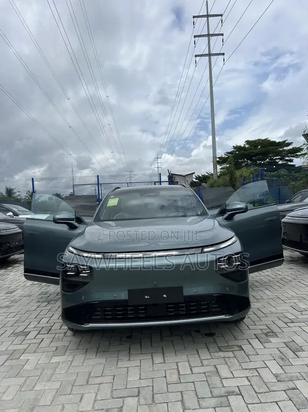 New XPeng G9 2025 Electric SUV - 1