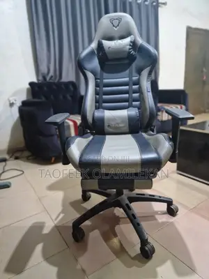 Furgle Ergonomic Gaming Chair with Footrest