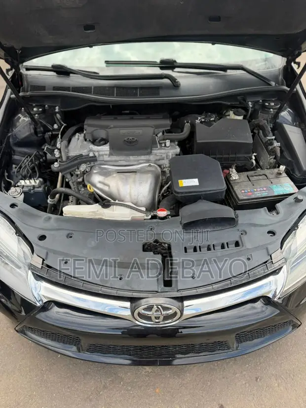Toyota Camry 2016 Baƙar Fata - 1