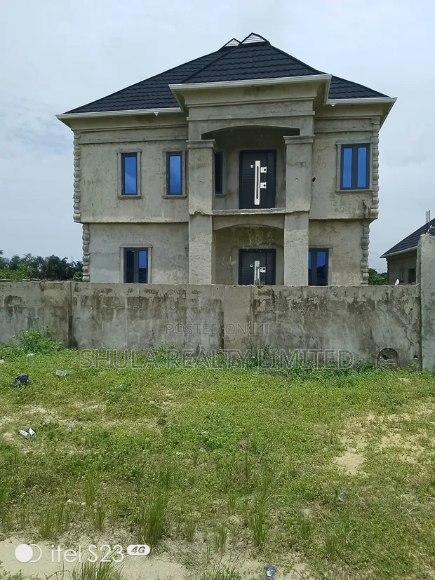 5-Bedroom Duplex don siyarwa a Oko Afo, Agbara - 1