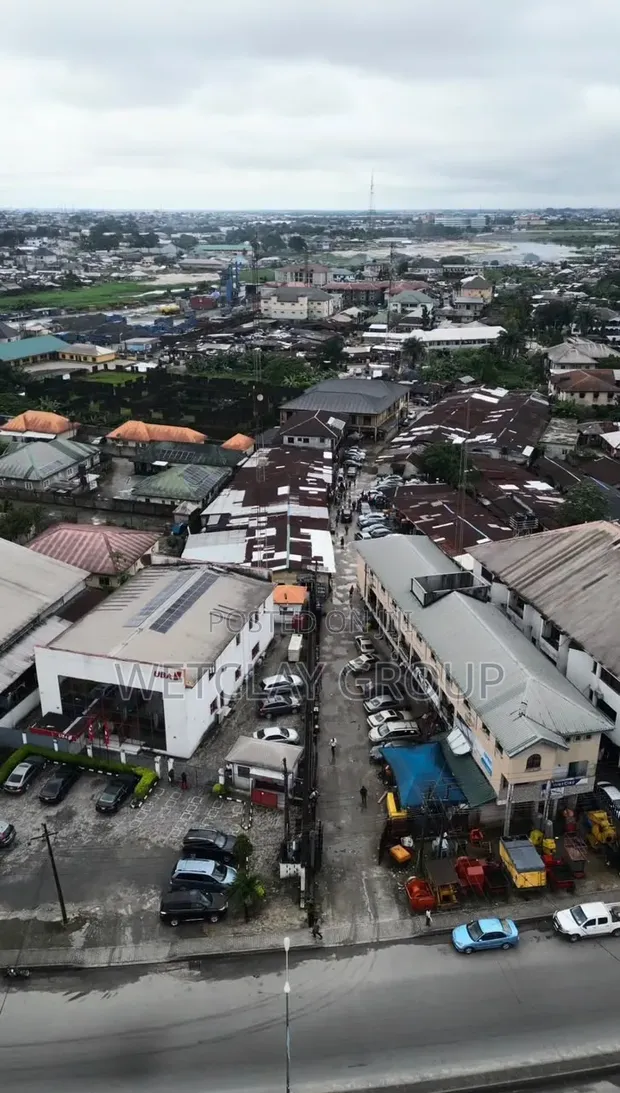 Wurin Ajiya na Kasuwanci don Hayarwa: Wetclay Warehouse, Port Harcourt - 1