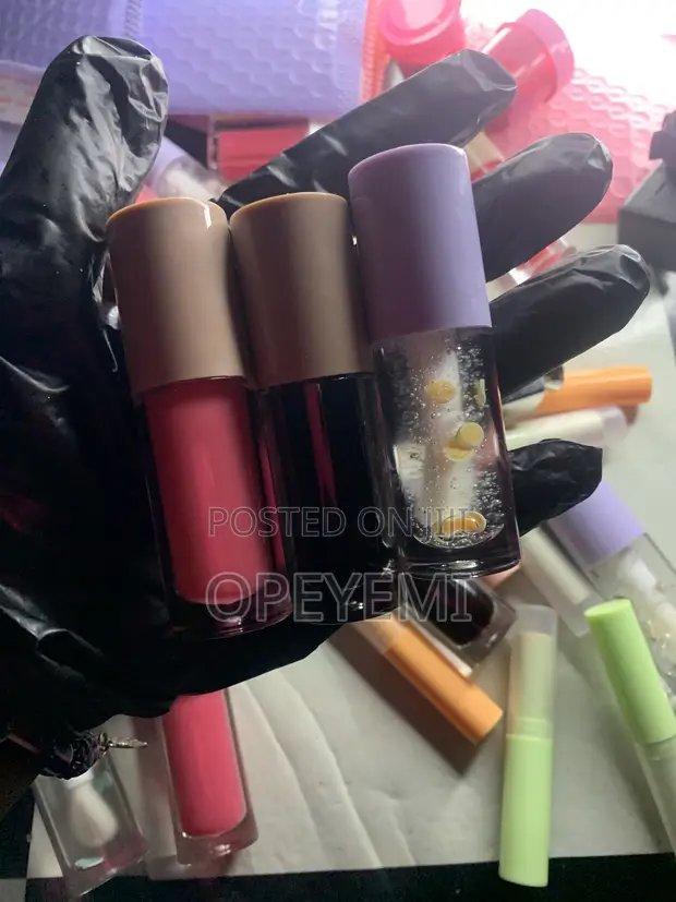 Enny Cosmetics Kayayyakin Kulawa da Leɓuna - 1