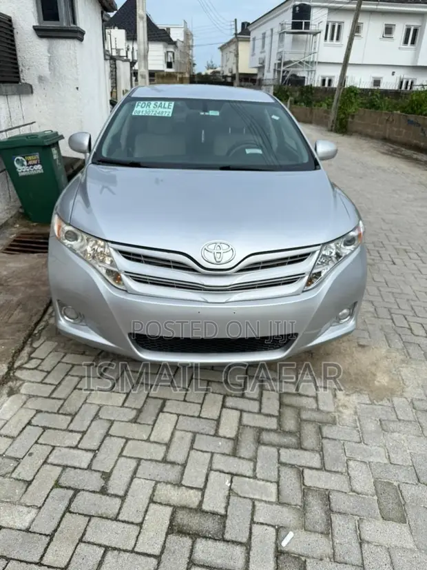 2012 Toyota Venza V6 Crossover - 1