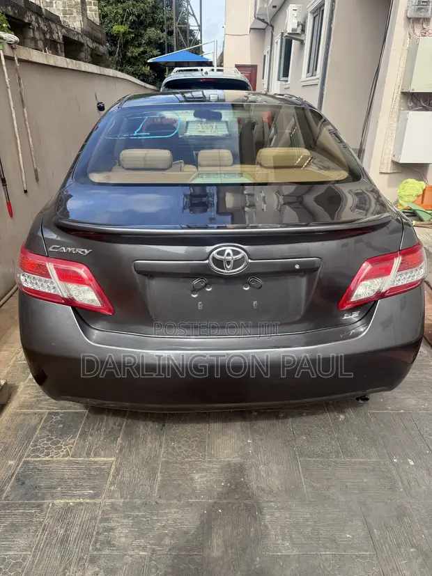 2010 Toyota Camry Gray - 1