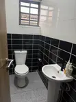 Dakin Kwalba Mai Salo na Bedroom 2 Kusa da Filin Jirgin Sama na Legas - 3