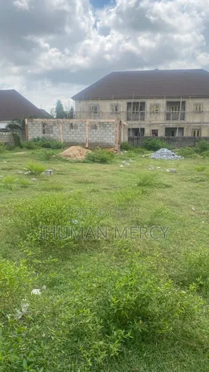 2 Shagunan Filaye masu Gadi na Zama don Siyarwa a Lugbe, Abuja