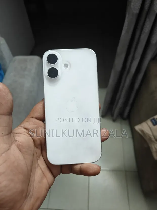 Apple iPhone 17 256GB White - 1