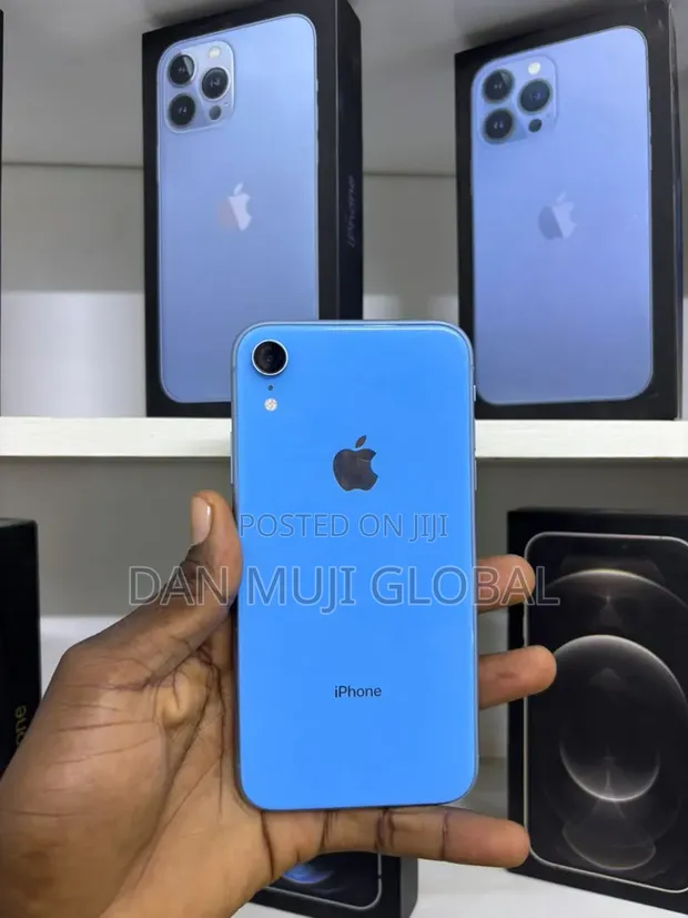 Apple iPhone XR 128GB Blue - 1