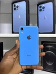 Apple iPhone XR 128GB Blue - 1