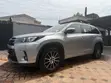 2017 Toyota Highlander SE 4x4 V6 SUV - 1