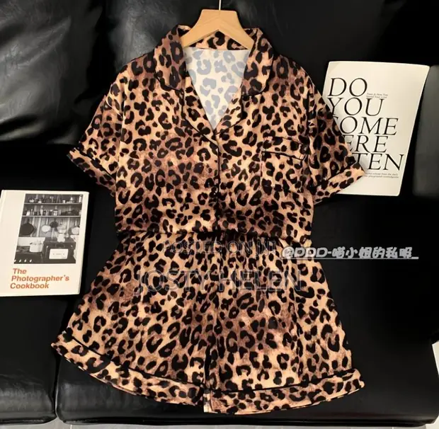 Silk And Chiffon Women's Romantic Nightwear Set - 1