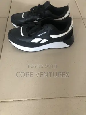 Reebok Unisex Leather Sneakers - Black