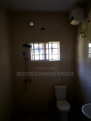3 Bedroom Bungalow a Hada a T Pumpy Estate, Lugbe