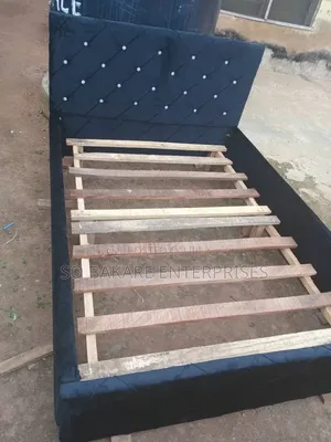 King Size Bed Frame - Sabon Samfuri