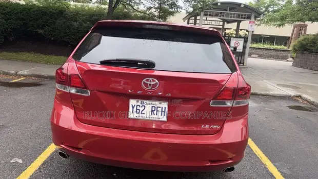 2013 Toyota Venza LE AWD - 1