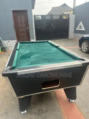 Fairly Used Universal Non-Coin Snooker Table