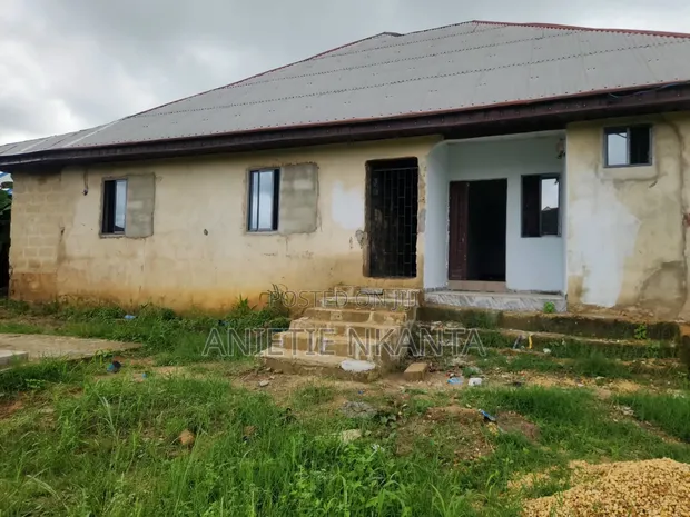7-Bedroom House for Sale in Redeem Estate, Uyo - 1