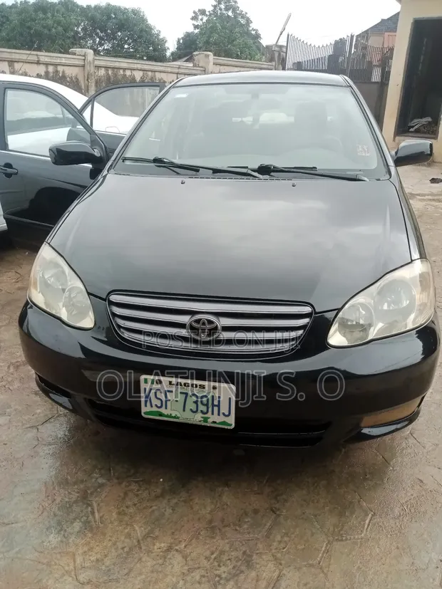 Toyota Corolla 2003 Black - 1
