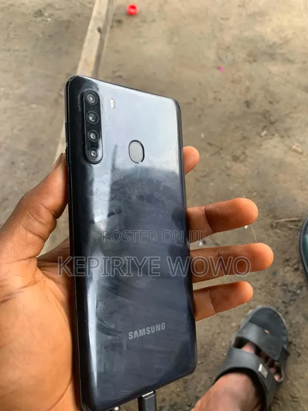 Samsung Galaxy A21 32GB Black - 1