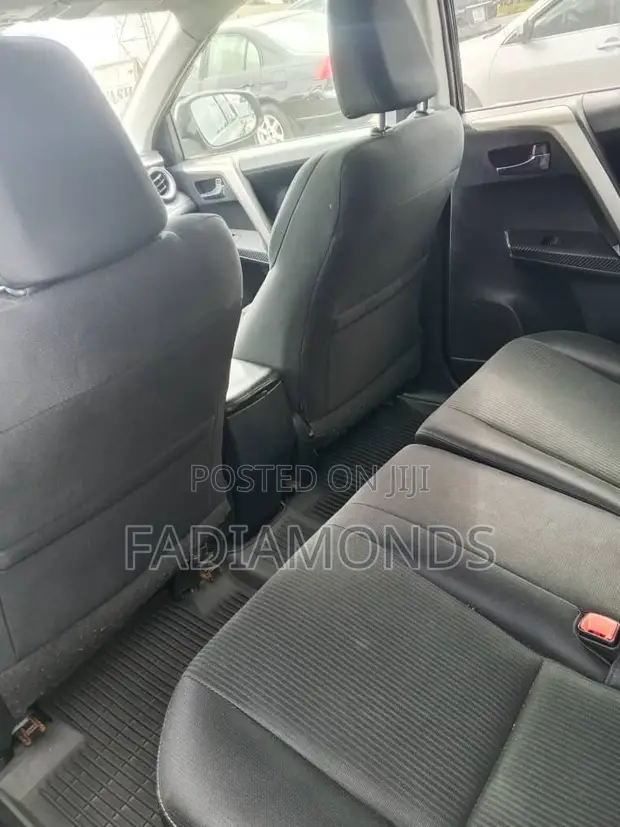 Toyota RAV4 XLE AWD SUV 2015 - 1
