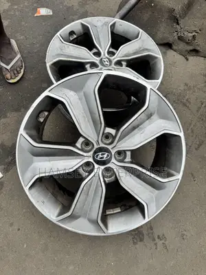 Hyundai Santa Fe 2015 Rims (4 Juna)