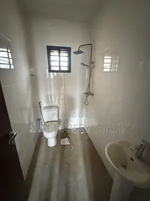 3-Bedroom Block of Flats for Rent in Apo Resettlement