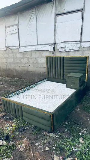 Neatly Carved 4.5 x 6 Bedframe
