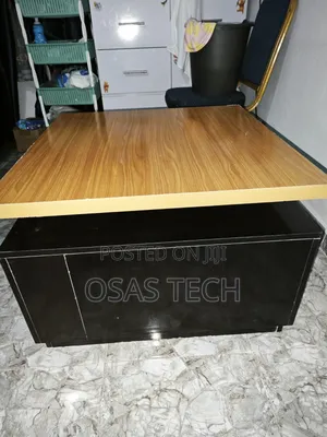 Center Table na Home Interiors
