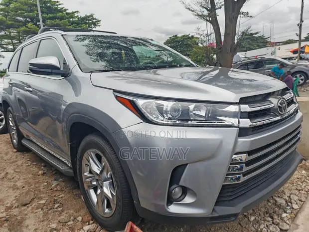 2015 Toyota Highlander Gray - 1