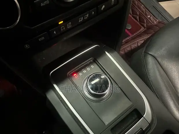 2019 Land Rover Discovery Sport White - 1
