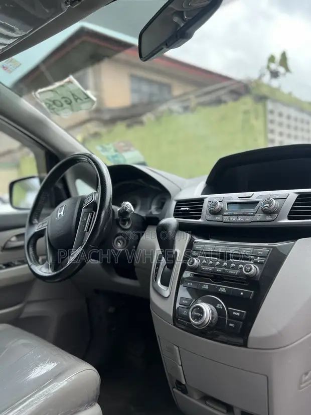 Honda Odyssey 2013 Grey - 1