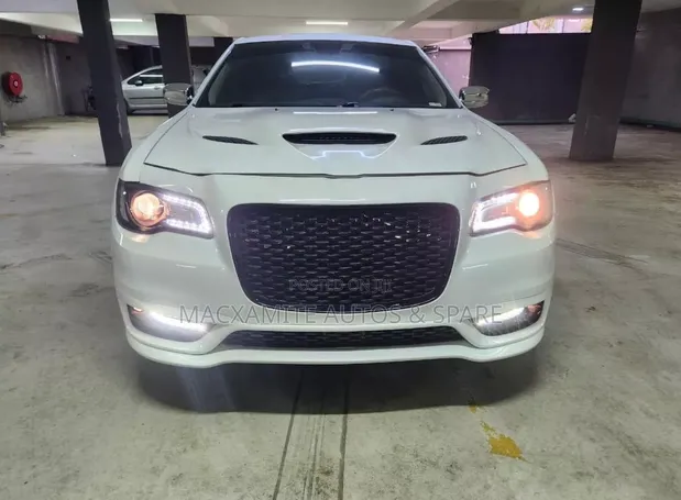 2014 Chrysler 300C Base AWD Sedan - 1