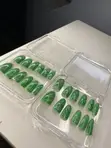 Premium Handmade Press-On Nails na Vee Beauty - 1