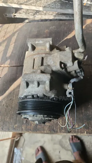AC Compressor na Toyota Camry/Rav 4 (2012-2015) - 4 Plug