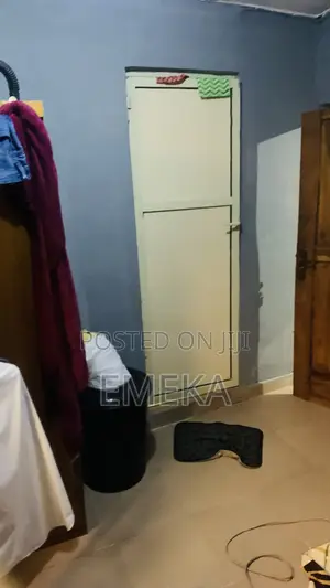 Sabon Gina Mini Flat don Sawa a Oke-Ira / Ogba