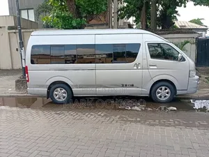 Toyota Hiace Bus for Rent