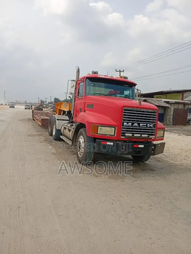 Mack CH 80 Ton Low Bed Truck - 2004 - 1