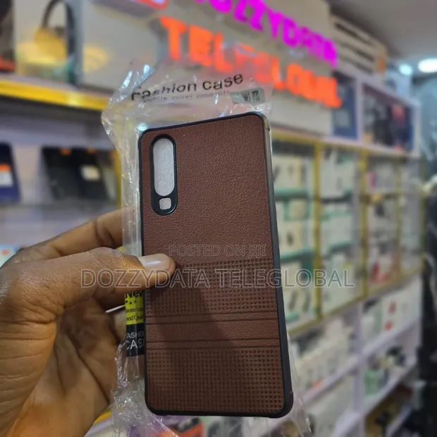 Huawei P30 Brown Leather Case - 1