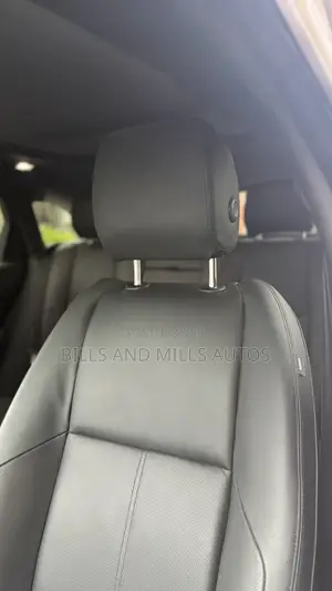 Land Rover Range Rover Velar P400 Dynamic SE Farar 2025