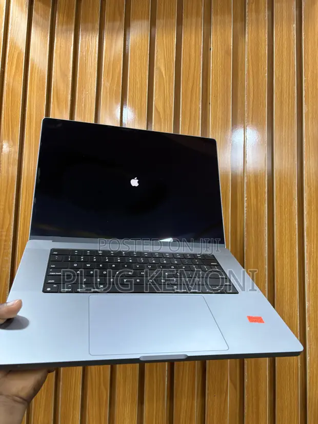 Apple MacBook Pro 2021 M1 Pro 32GB RAM 1TB SSD - 1