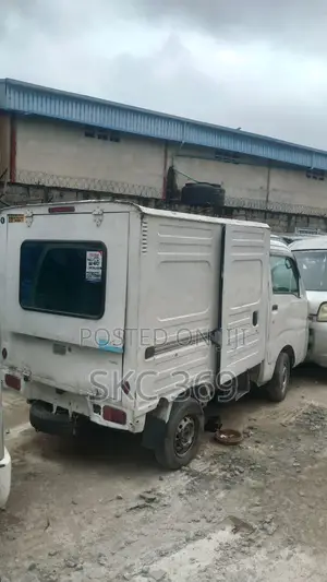 Toyota HiJet Container Body Truck (2015)