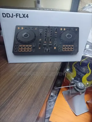 Pioneer DDJ-FLX4 2-Channel DJ Controller
