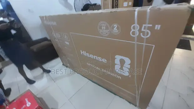 Hisense 85Q6Q 85" QLED 4K Smart TV - 1