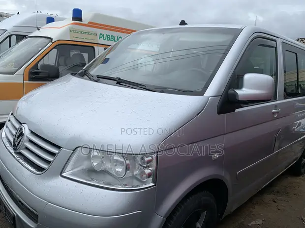 Volkswagen Transporter T5 2009 Silver - 1