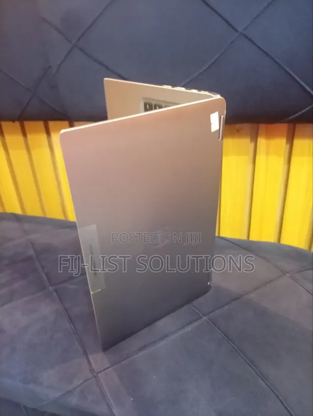 Dell Latitude 7400 2-in-1 Laptop - 1