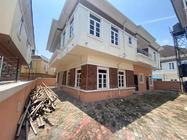 5 Bedroom Duplex for Rent in Lekki County Road - 1