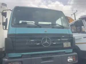 Mercedes-Benz Low-Bed Truck - 1997