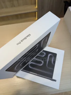 Apple MacBook Pro 2026 M5 Pro 14" 24GB RAM 1TB SSD