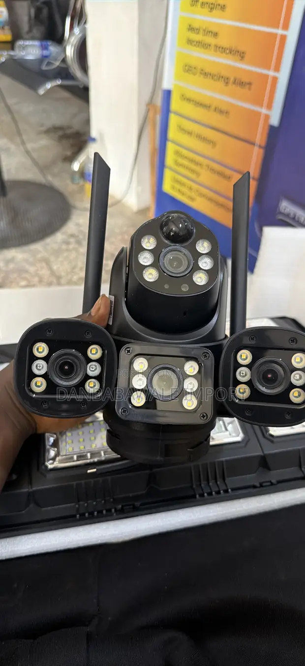 Observer Solar Street Light with 4-Lens CCTV Camera - 1